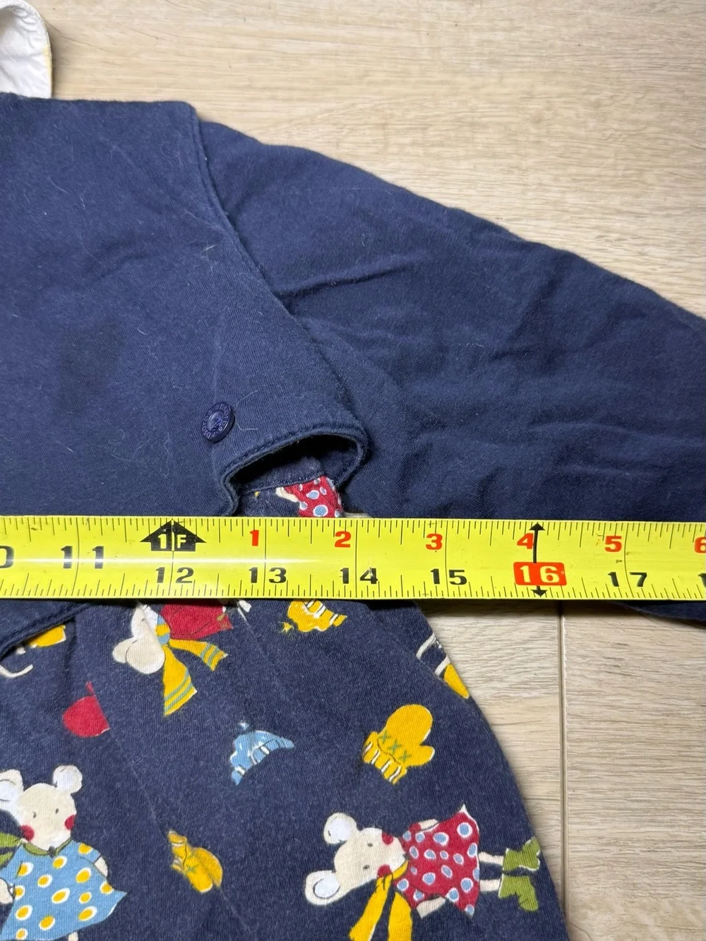 Vintage 1990s Toddlers Embroidered Absorba All Over Print Mouse Skiing Sweater